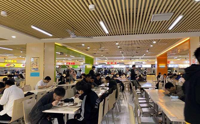 公立大型人民醫院對外經營食堂裝修豪華圖片