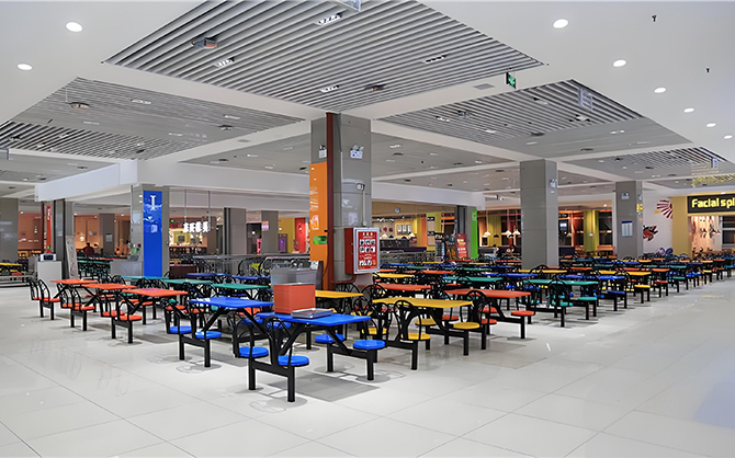 精致到夸張的學校食堂管理，滿足你的味蕾與安全需求！