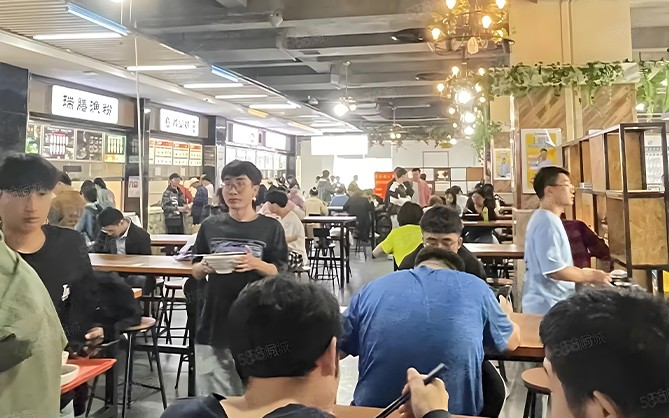 高中食堂可以對外承包嗎違反什么規定