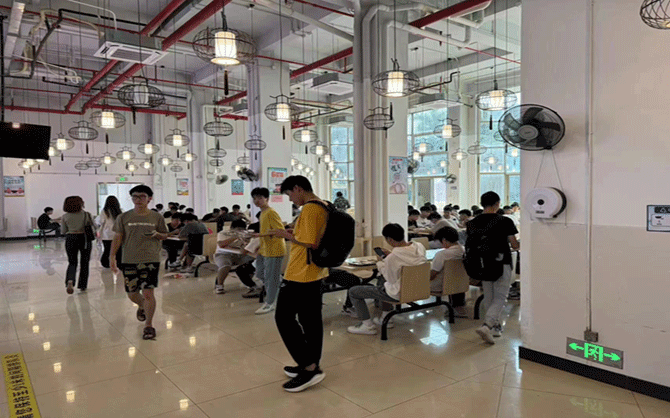 承包工地食堂一般多少錢一平方